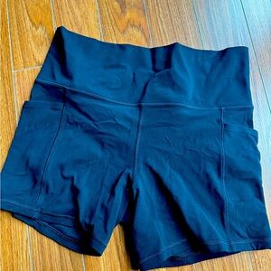 Athleta salutation shorts